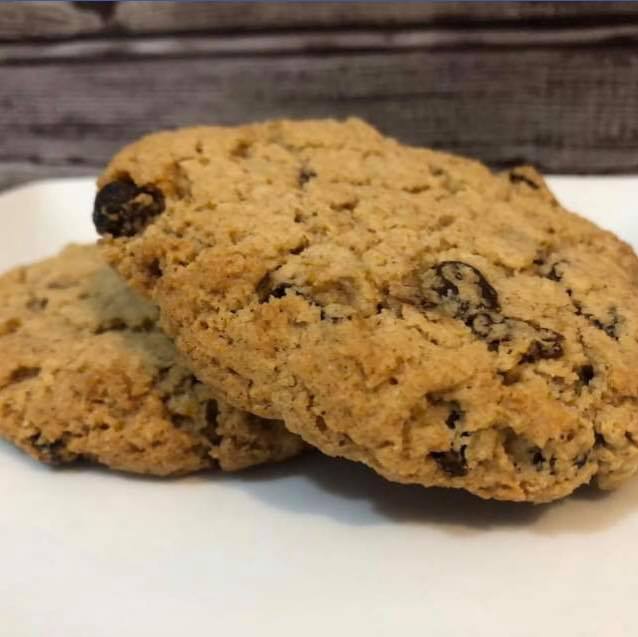 Oatmeal Cinnamon Raisin Cookie Vegan Friendly